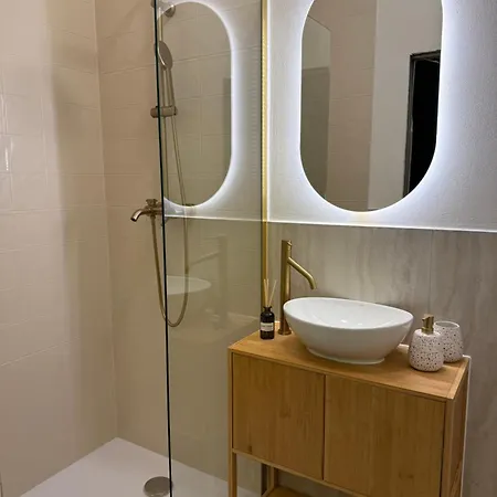 Ollies A Saunia S Voucherem Na Snidani Az Pro 6 Osob Apartment *